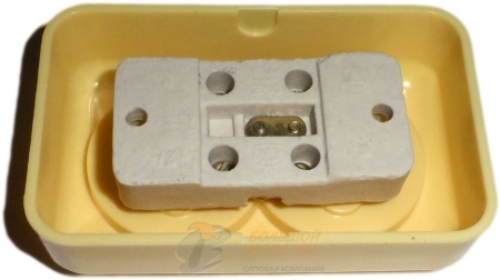 Розетка РА 10-009 2ОП, белая, с фарф. осн. /130