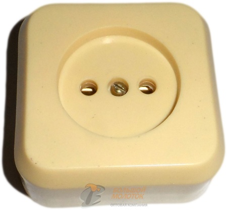 Розетка РА 10-007 1ОП квадратная, белая, с фарф. осн. /180